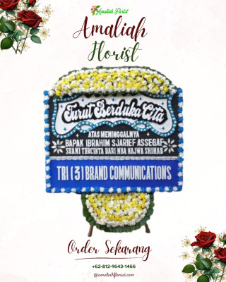 Papan Bunga Duka di Panggung Rawi